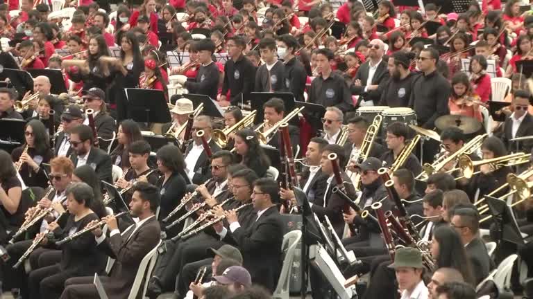 Almost 16,000 Musicians Break Record For World’s Biggest Concert In Bogota