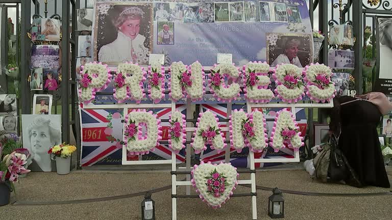 'it's Like Yesterday': Princess Diana Fans Mark 25 Years Since Her Death
