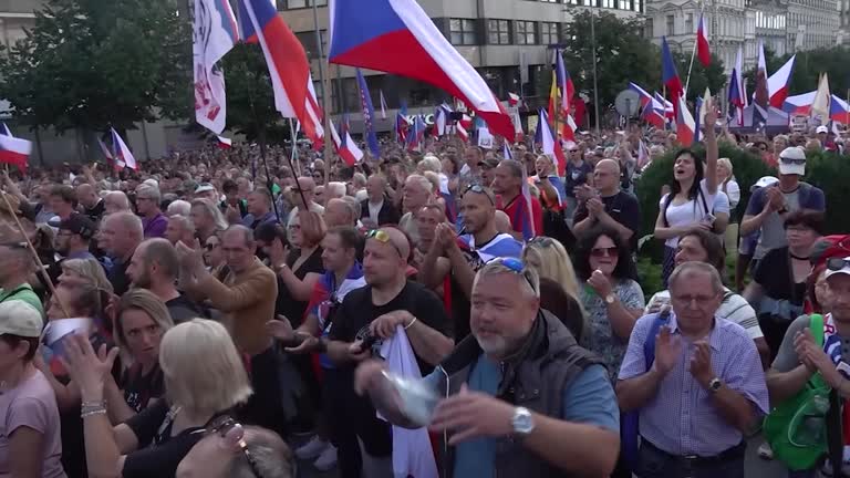 Tens Of Thousands Protest In Prague Against Czech Government, Eu And Nato