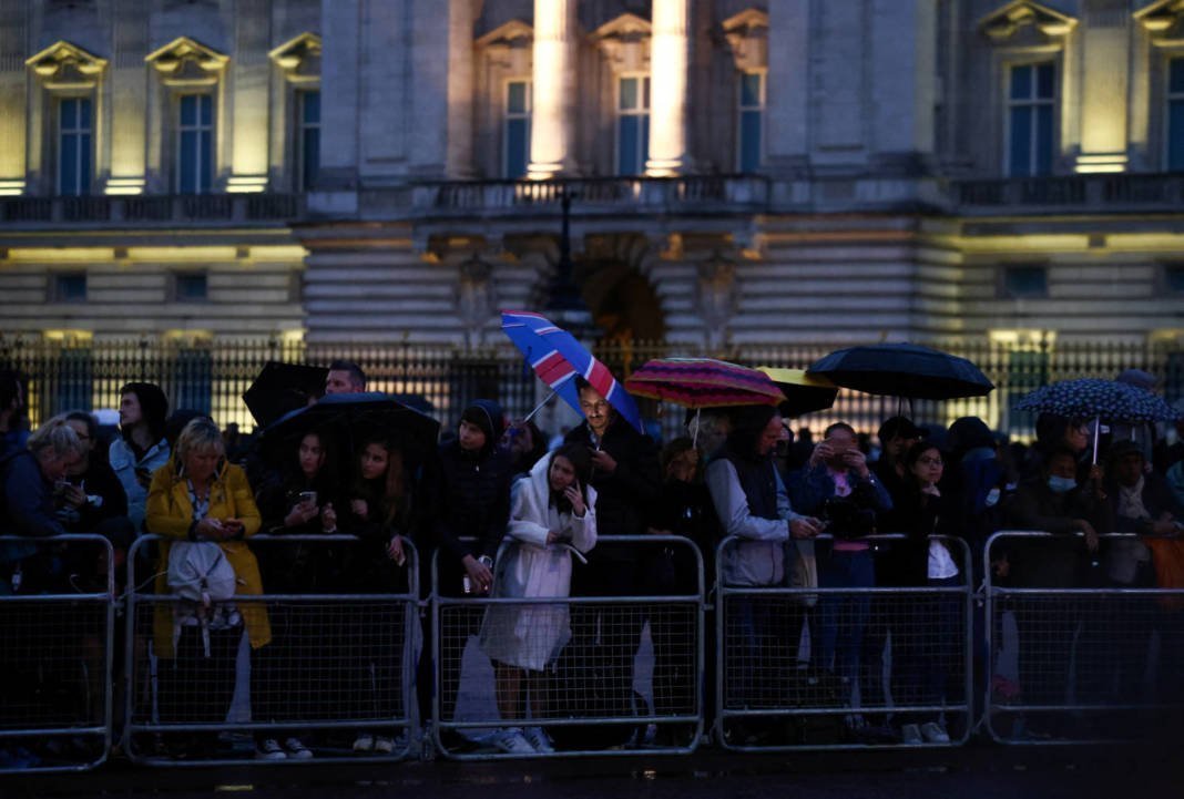 The Coffin Of Queen Elizabeth Arriving In London