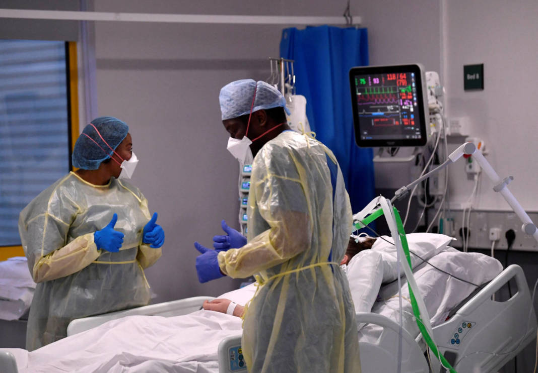 File Photo: Medical Staff Treat Seriously Ill Covid 19 Patients At Milton Keynes University Hospital, Amid The Spread Of The Coronavirus Disease (covid 19) Pandemic, Milton Keynes