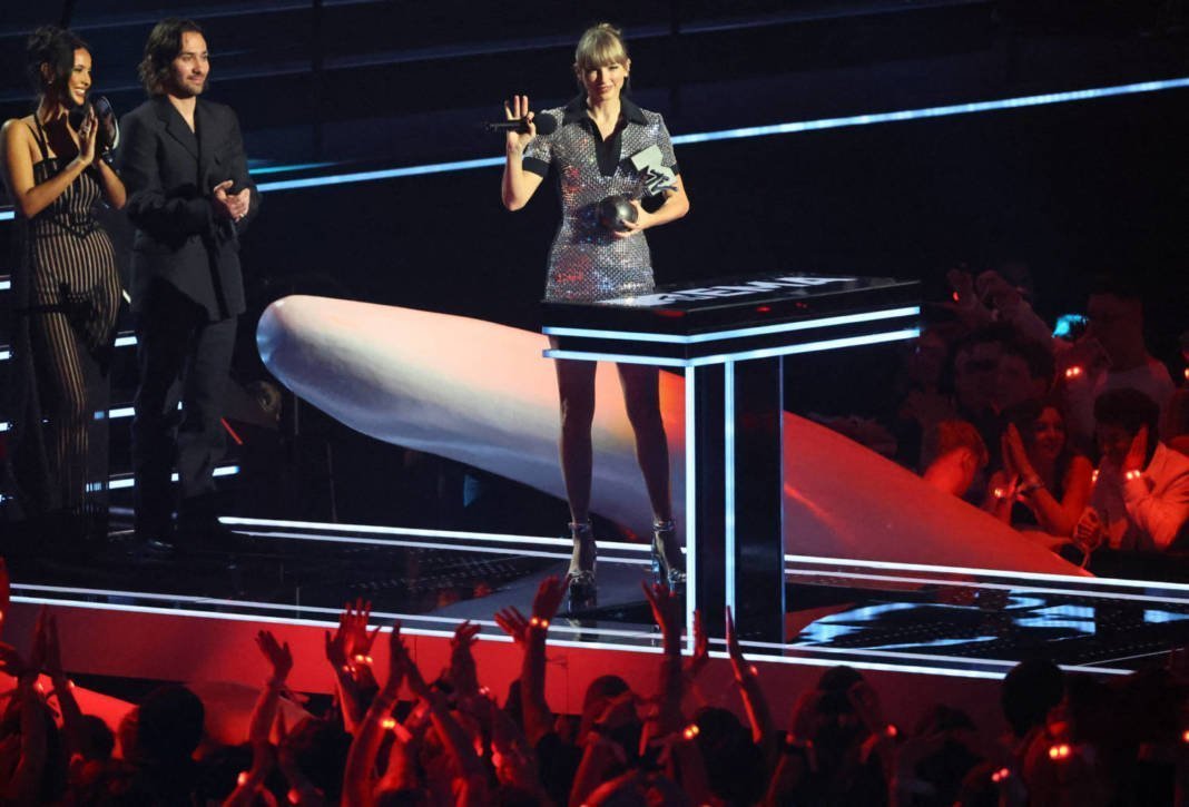 2022 Mtv Europe Music Awards At The Psd Dome In Duesseldorf