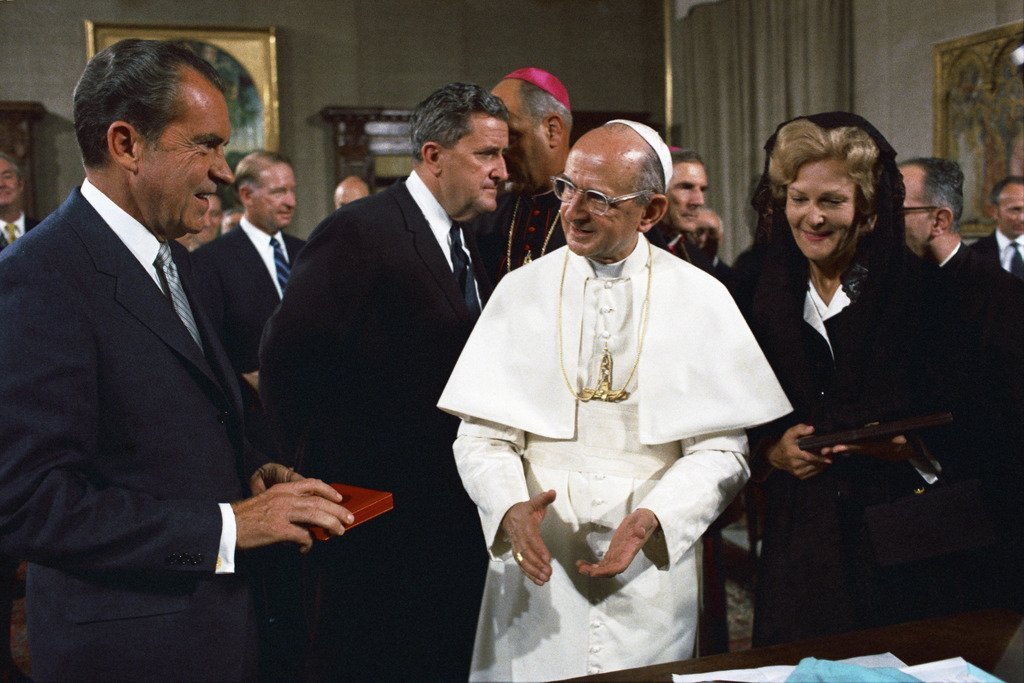 President Richard Nixon Meeting With Pope Paul Vi During A Visit To The Vatican 5bd800