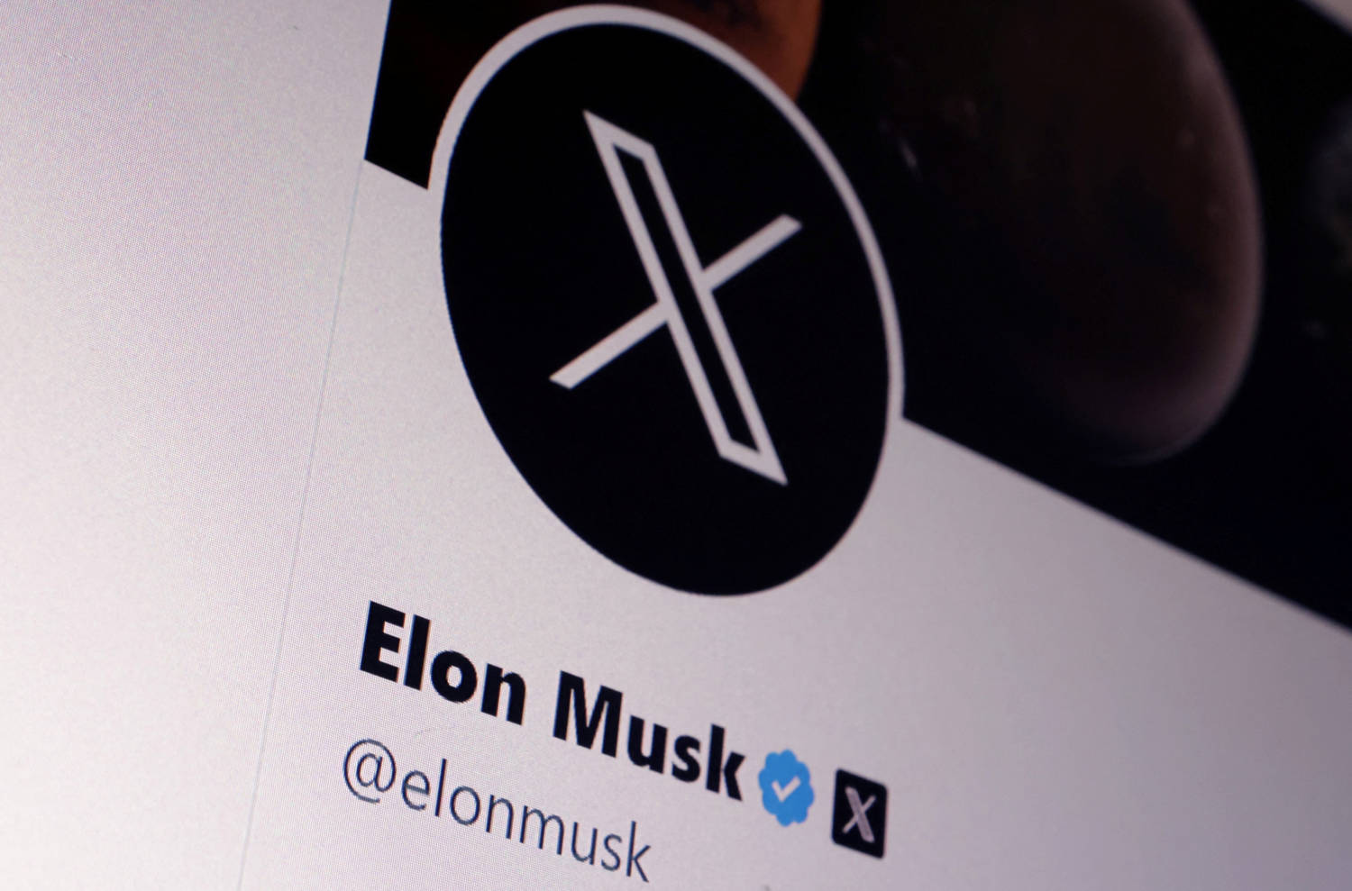 Illustration Shows Elon Musk Twitter Account