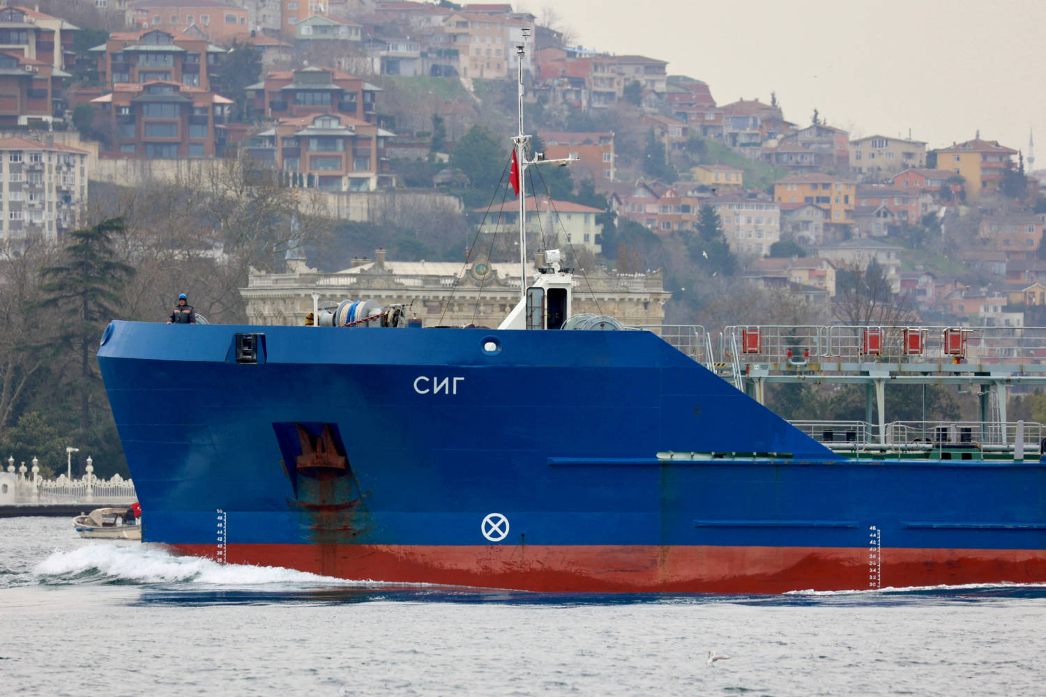 Russian Flagged Sig Tanker Transits Istanbul's Bosphorus