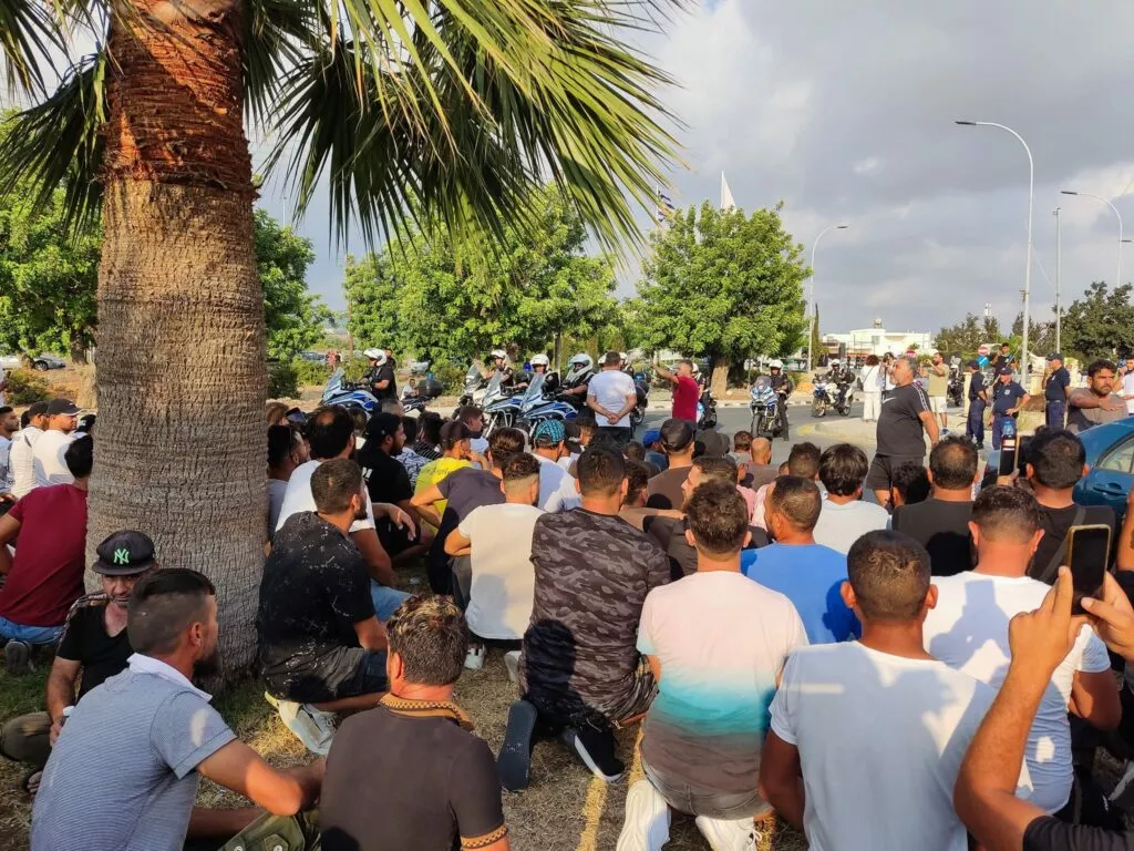 Greek Cypriots attack migrants in violent protest