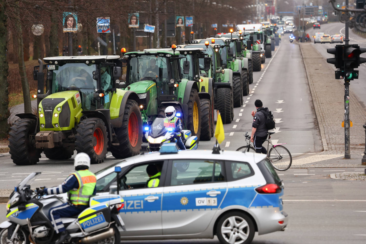 French farmers block highways around Paris as protest reach capital