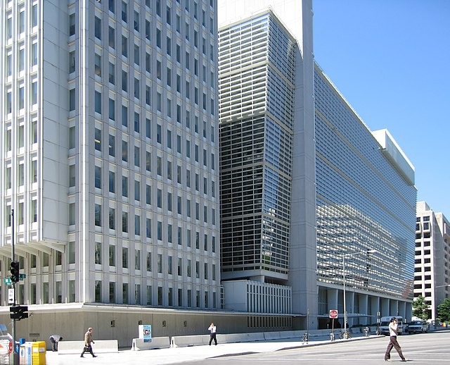 640px World Bank Building At Was