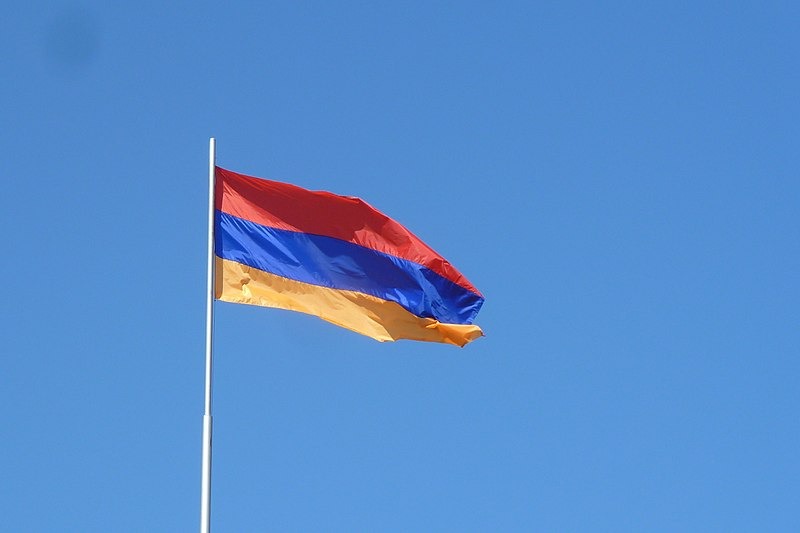 800px Flag Of Armenia In Yerevan