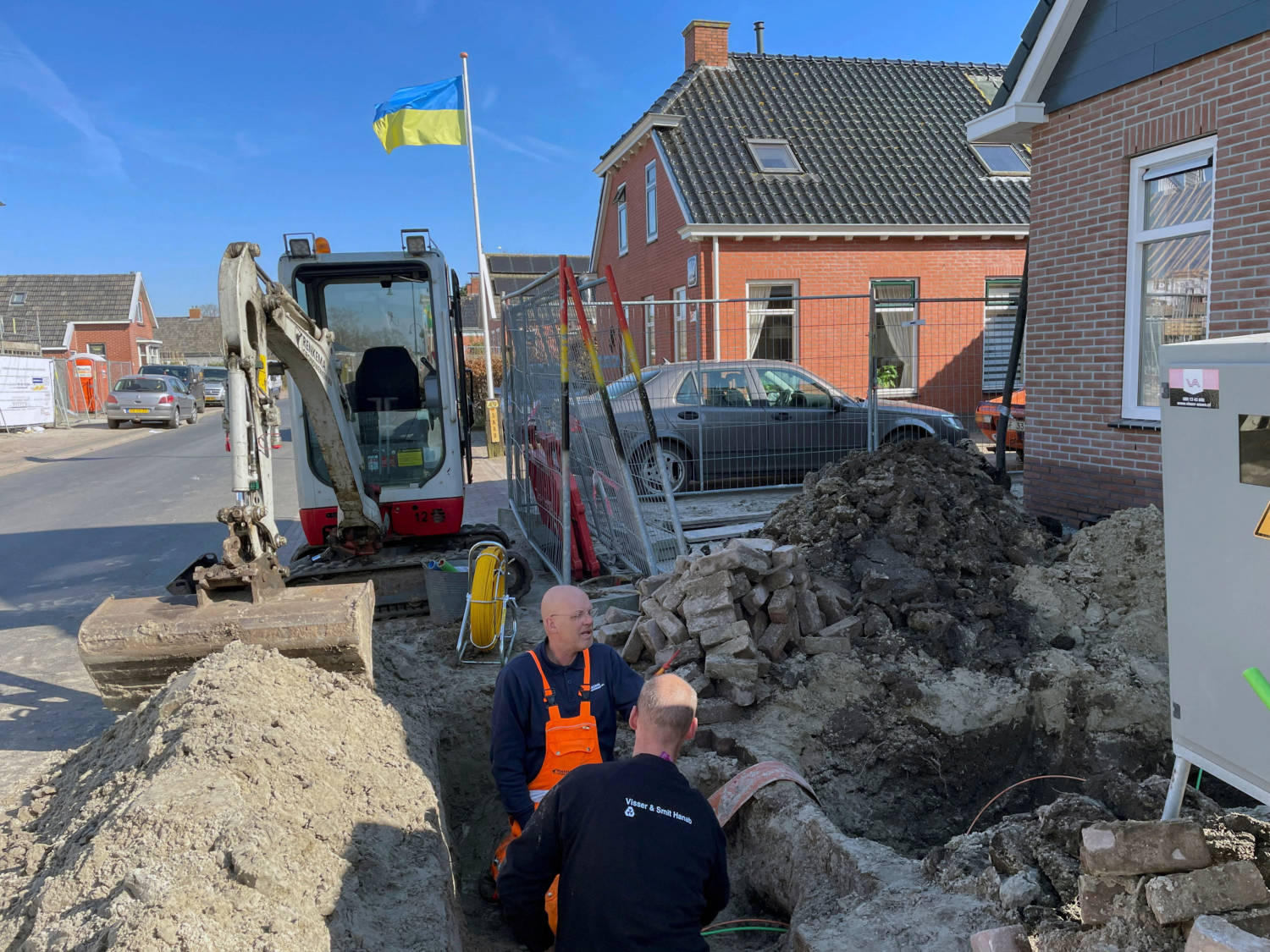 File Photo: Workers Rebuild Homes In The Northern Dutch Town Of Overschild, Where Earthquakes From Natural Gas Extraction Have Made Them Unsafe, In Netherlands March 10, 2022. Reuters/anthony Deutsch