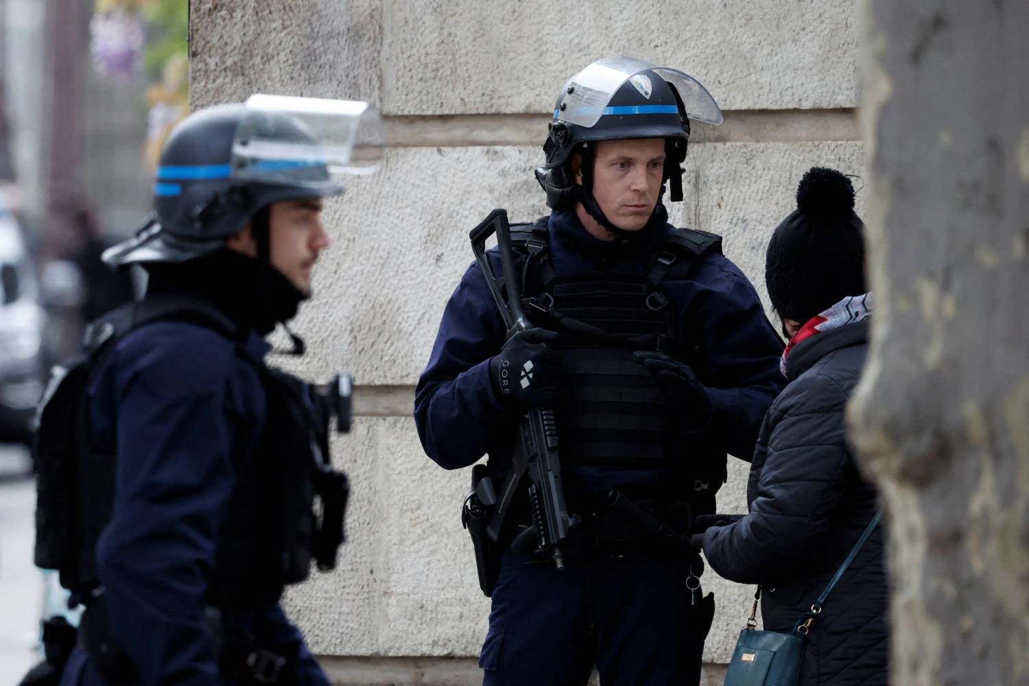 French Police Cordoned Off Iranian Consulate In Paris Where A Man Is Threatening To Blow Himself Up